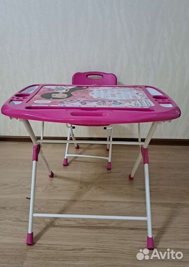 Продам детский стол и стул