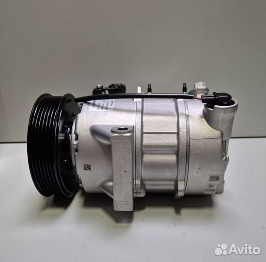 Компрессор кондиционера KIA K5 97701L2200