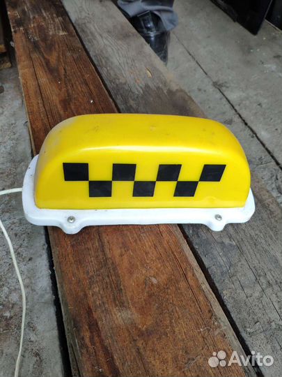 На магните на крышу шашки