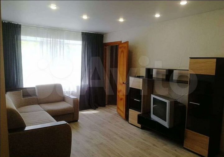 2-к. квартира, 50 м², 1/2 эт.