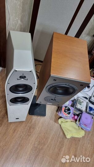 EgglestonWorks Emma,Dynaudio confidence 3