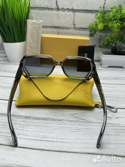 Солнцезащитные очки loewe