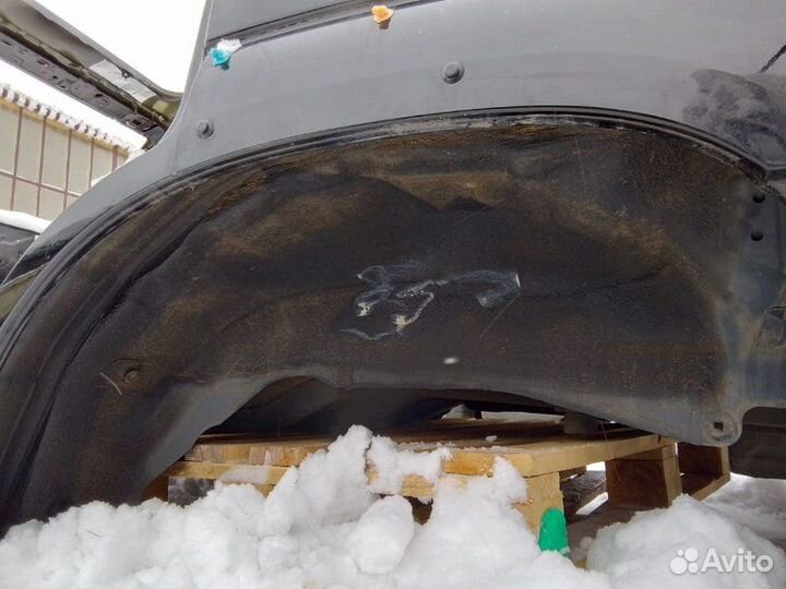 Крыло заднее левое Toyota Land Cruiser Prado