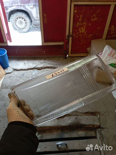 Стекло правой фары для ваз 2110-2112