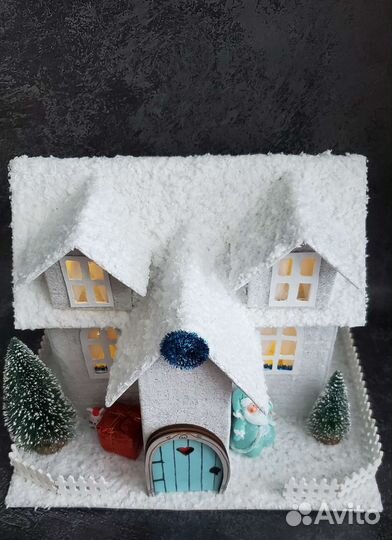 Новогодний домик с подсветкой 35*28,5*26см