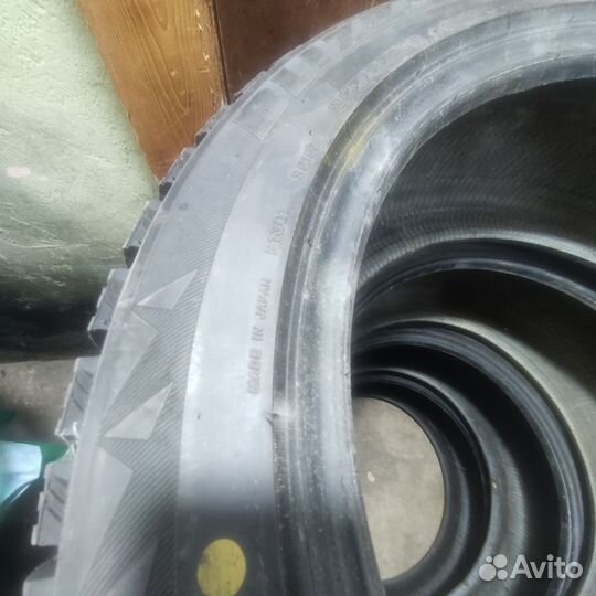 Bridgestone Blizzak Ice 255/45 R18