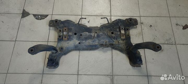 Подрамник передний Mazda 3