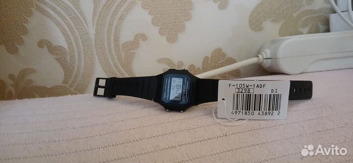 Casio F 105