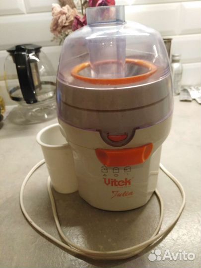 Соковыжималка, кувш дляфильтра, зиппакеты,и всякое