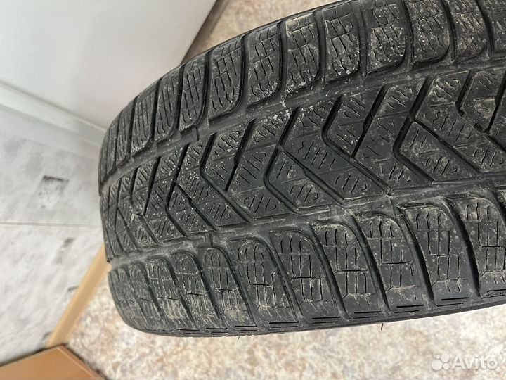 Pirelli Winter Sottozero 3 235/40 R18 V