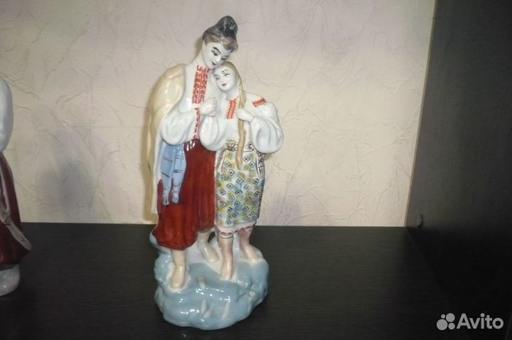 Фарфоровые статуэтки