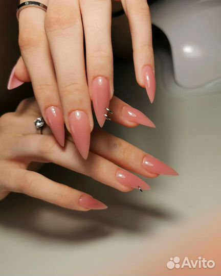 Наращивание ногтей