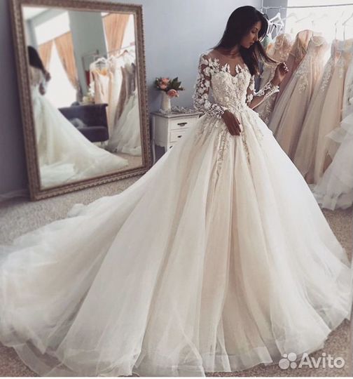 Свадебное платье