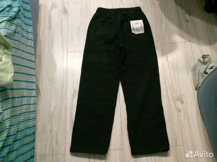 Джинсы широкие