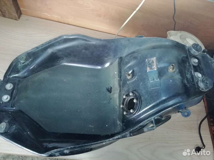 Бак kawasaki ZZR 400 - 2
