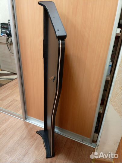 Полка на торпеду на Мерседес актрос мп3