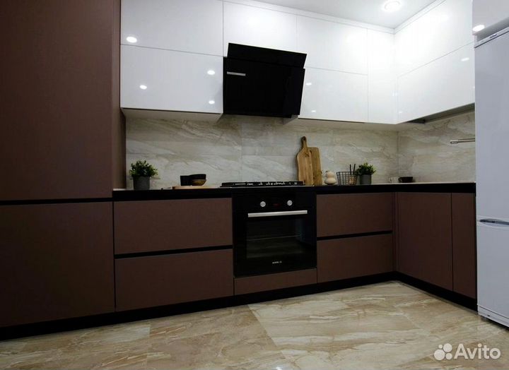 Кухня в потолок на заказ в