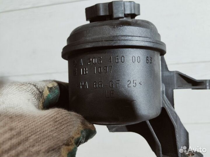 Бачок гидроусилителя Mercedes-Benz C-Class W203