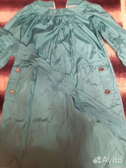 Яркое изумрудное платье