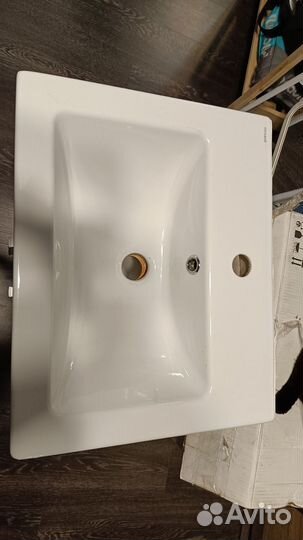 Раковина с тумбой в ванную