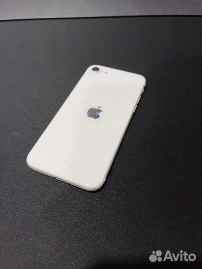 iPhone SE (2020), 64 ГБ