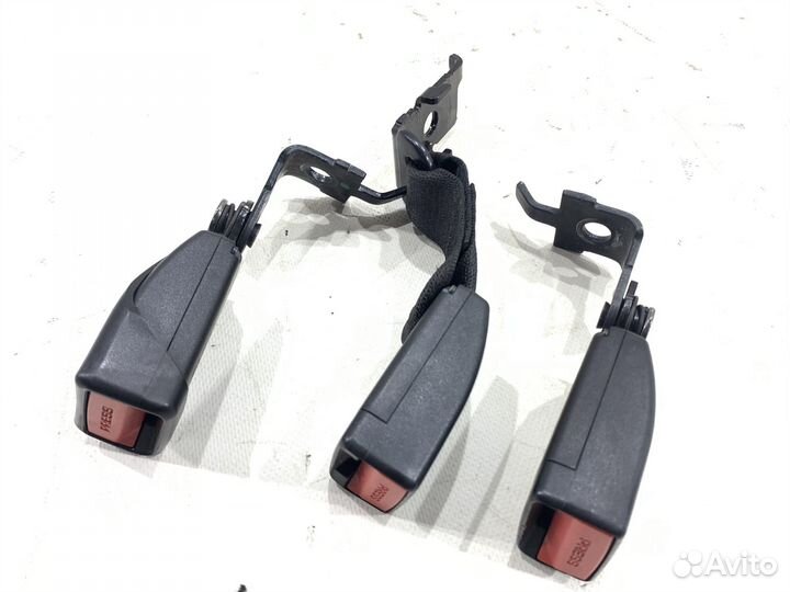 Замки задних ремней безопасности BMW X6 F16