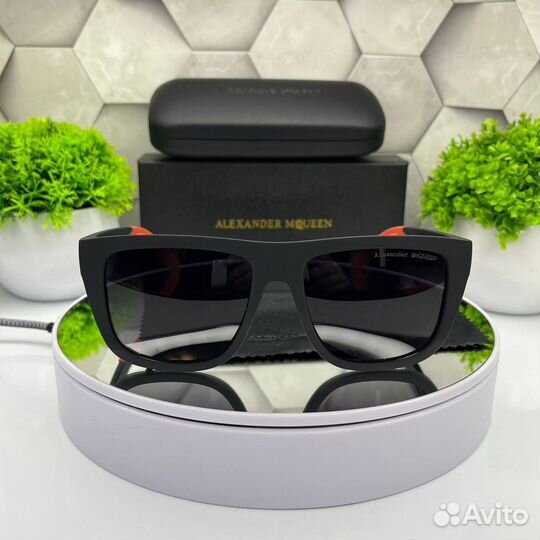 Солнцезащитные очки alexander mqueen