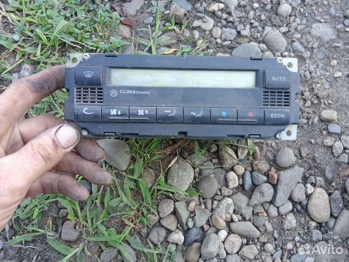 Блок управления кондиционером Volkswagen Passat B5