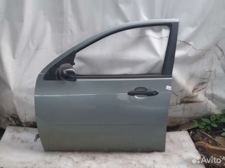 Дверь передняя левая на Ford Focus SE