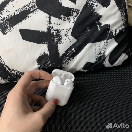 Наушники AirPods