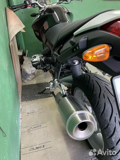 BMW R1200R