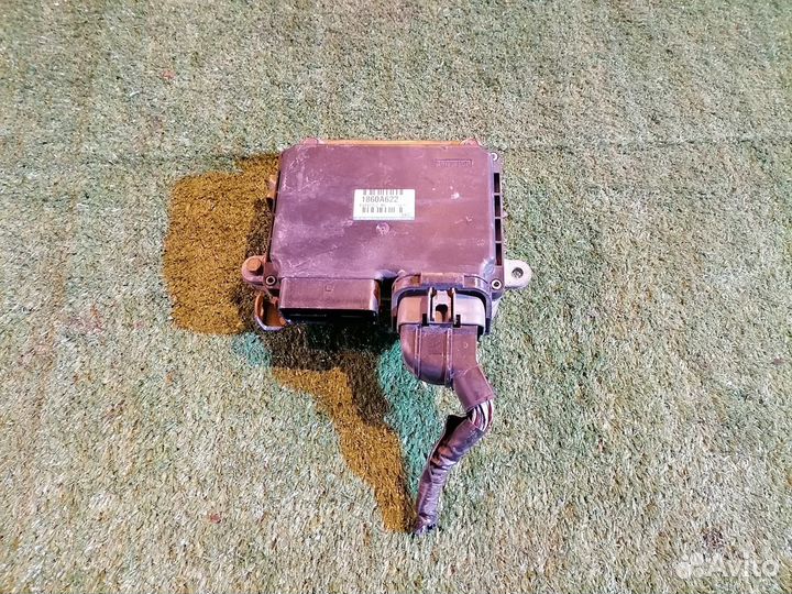 Блок управления двигателем 4B12 1860A622 Mitsubish