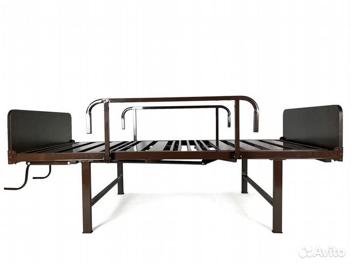 Медицинская кровать для ухода за больными