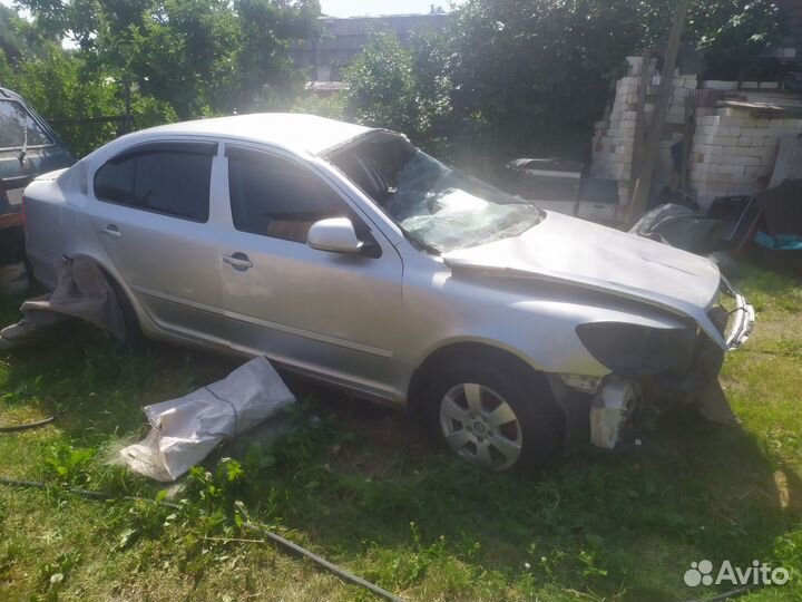 Skoda Octavia 1.6 МТ, 2011, битый, 186 236 км