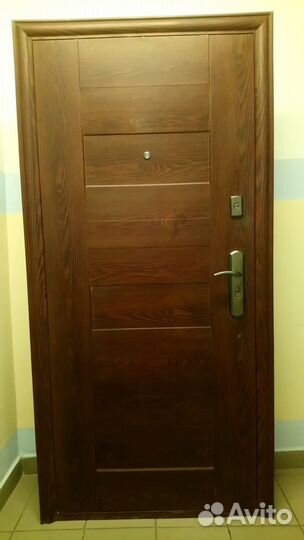Дверь входная металлическая от застройщика