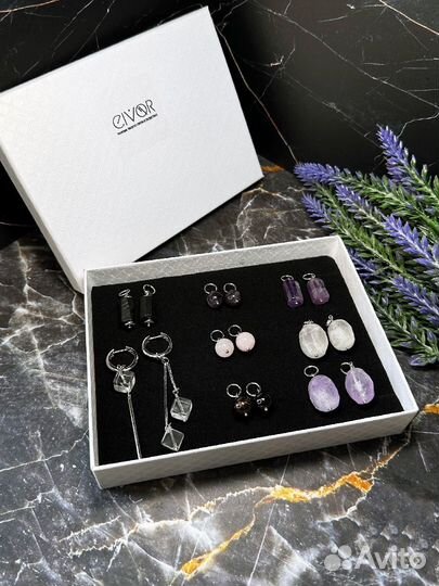 Подарочный набор сережек из камней