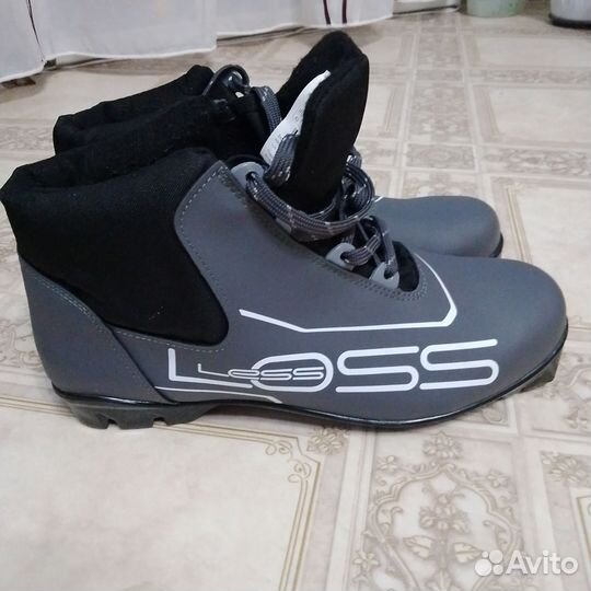 Лыжные ботинки классические