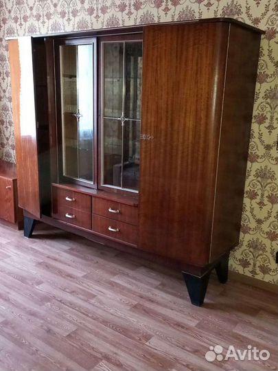 Сервант Хельга