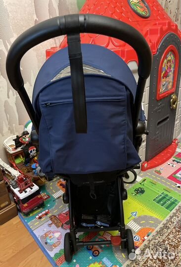 Прогулочная коляска Babyzen yoyo² черное шасси