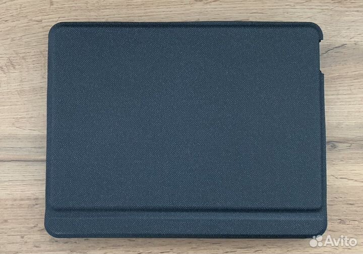 Чехол-клавиатура Wiwu для iPad