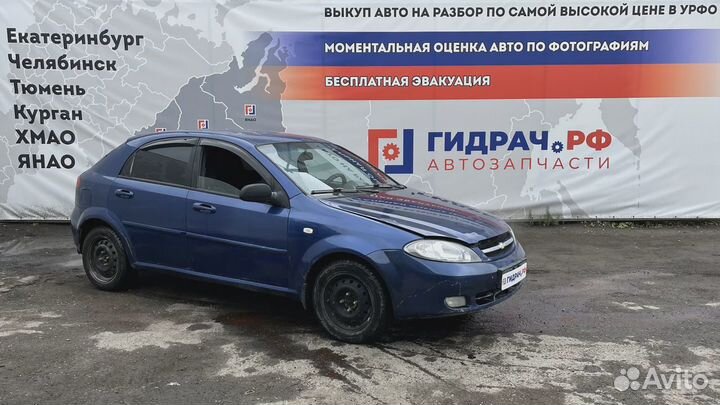 Отражатель в бампер задний левый Chevrolet Lacetti (J200) 42438017