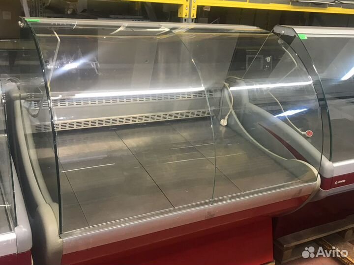 Холодильная витрина для магазина