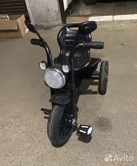 Трехколесный велосипед 