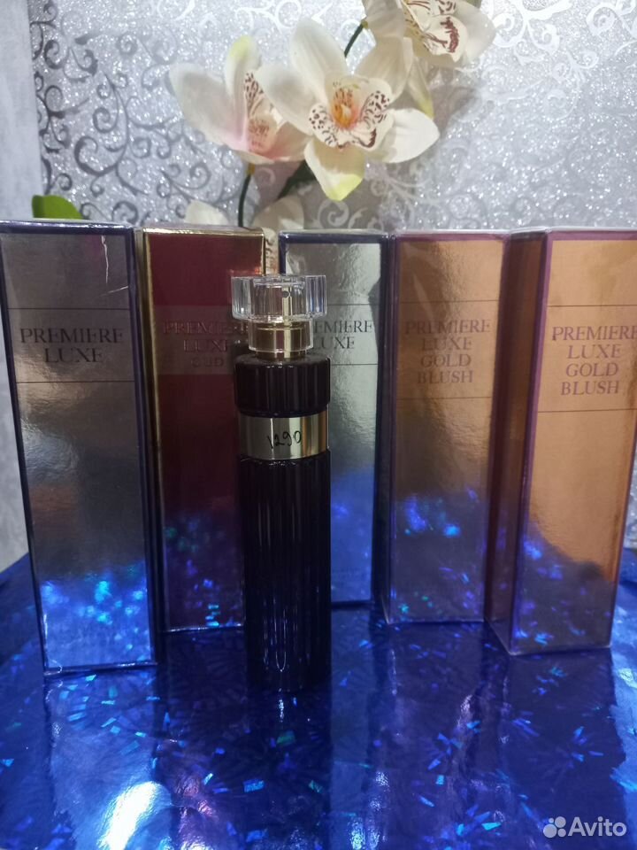 Premiere Luxe Premiere Luxe Gold Blush Avon