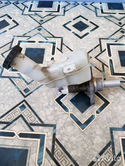 Главный тормозной цилиндр