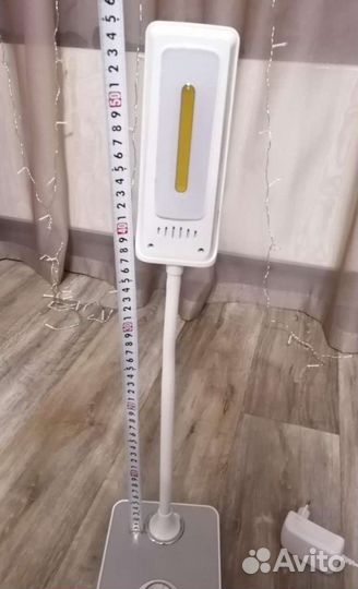 Лампа настольная новая