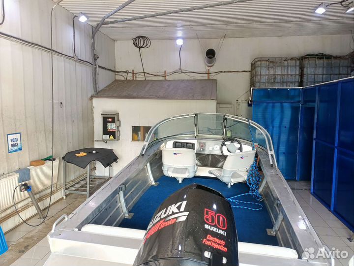 Моторная лодка