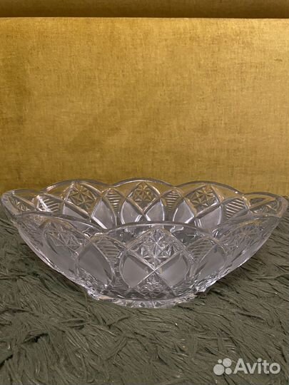 Хрустальная ваза - конфетница