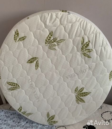 Матрас и непромокаемые наматрасники