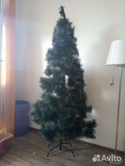 Ель искусственная заснеженная
